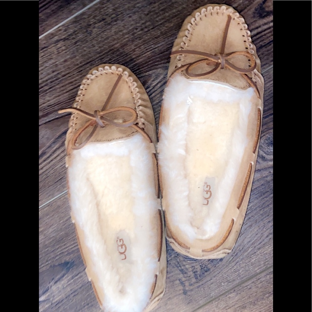 UGG slip ons🥰